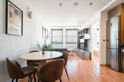Una televisión o centro de entretenimiento en apartamento en plaza de españa ALQUILER TEMPORAL