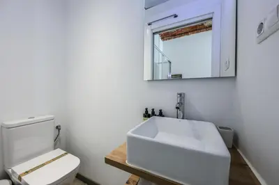 Un baño de Puerta del Sol Apartamento economico