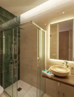 Un baño de Malasaña I calle Churruca 2BR 2BH