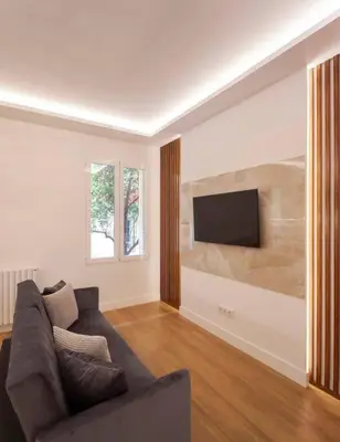 Una televisión o centro de entretenimiento en Malasaña I calle Churruca 2BR 2BH