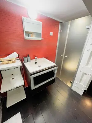Un baño de Carretas dúplex exterior derecha