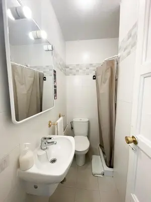 Un baño de Toledo habitaciones