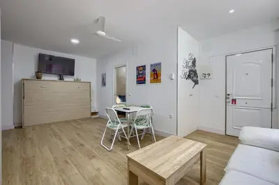 Una televisión o centro de entretenimiento en Delicias IV - Apartamento de 1 dormitorio