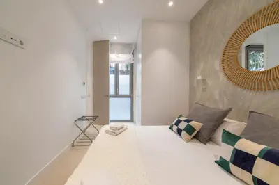 Cama o camas de una habitación en Modern Renovated - 2Bedrooms 2Bathrooms - Atocha