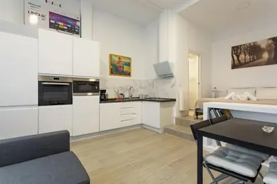 Una cocina o zona de cocina en Modern studio - Av. de América