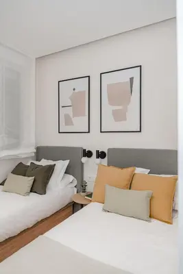 Cama o camas de una habitación en Chamberi V 2BR 2BH