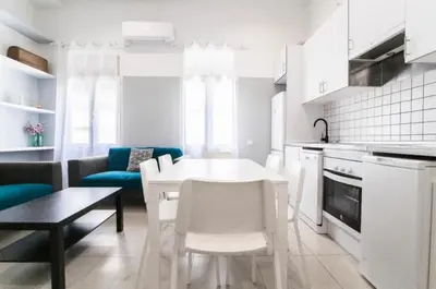 Una cocina o zona de cocina en 3Dormitorios 2Baños -Malasaña-VELAR