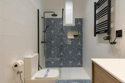 Un baño de Wide and modern -1 bedroom 15 bathrooms- Malasaña