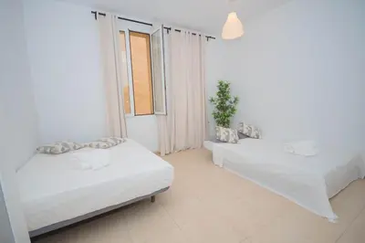 Cama o camas de una habitación en For You Rentals Hermoso apartamento TEMPORAL Plaza Zerolo - Chueca - Madrid DIN131F