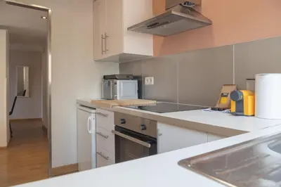 Una cocina o zona de cocina en Aparthotel ARDMADRID Centro