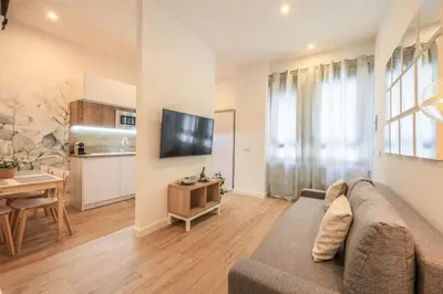 Una cocina o zona de cocina en MyHouseSpain - Acogedor piso cerca de Atocha I