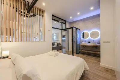 Cama o camas de una habitación en MyHouseSpain - Acogedor piso cerca de Atocha I