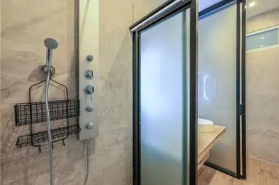 Un baño de MyHouseSpain - Acogedor piso cerca de Atocha I