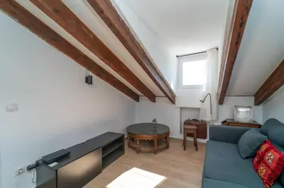 Plano de GuestReady - Charming Rustic Studio, Madrid center