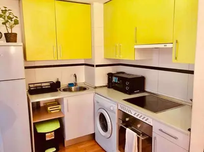 Una cocina o zona de cocina en PENTHOUSE INDEPENDIENTE a 3 paradas en metro de ATOCHA (estacion central Madrid)