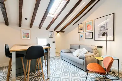 Zona de estar de For You Rentals Ap TEMPORAL Rastro Madrid-Cascorro FCG94
