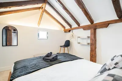 Cama o camas de una habitación en For You Rentals Ap TEMPORAL Rastro Madrid-Cascorro FCG94