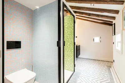 Un baño de For You Rentals Ap TEMPORAL Rastro Madrid-Cascorro FCG94