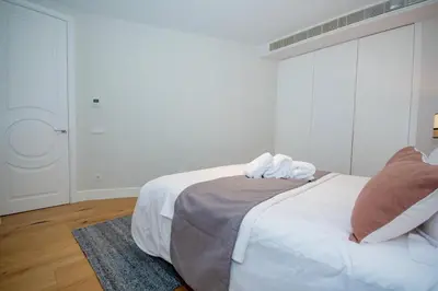 Cama o camas de una habitación en For You Rentals Lujoso y elegante ap TEMPORAL en Centro Madrid ALC353