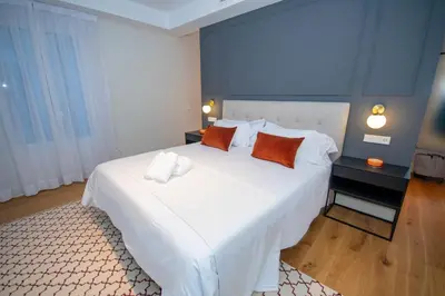 Cama o camas de una habitación en For You Rentals Lujoso y elegante ap TEMPORAL en Centro Madrid ALC353