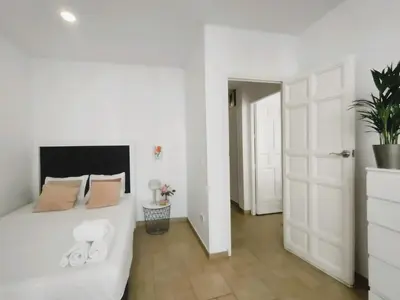 Cama o camas de una habitación en Flat for groups 8 people in Gran Vía-CGRAC4
