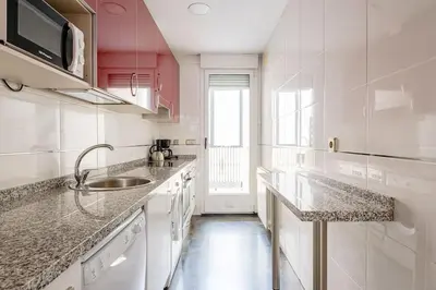 Una cocina o zona de cocina en Beautiful flat with pool in the center-S-MARC