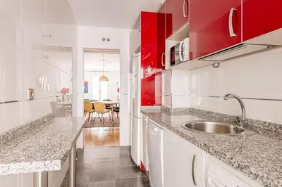 Una cocina o zona de cocina en Beautiful flat with pool in the center-S-MARC