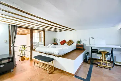 Cama o camas de una habitación en Bohemian Lavapies - Apartamento de 2 dormitorios