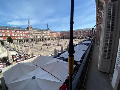 Plano de Elegant full apartment overlooking Plaza Mayor