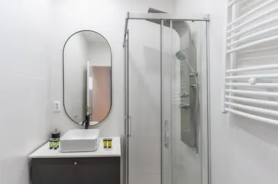 Un baño de Modern Cozy - 1Bedroom 1Bathroom - Lavapies