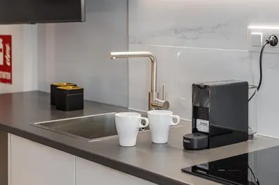 Utensilios para hacer té y café en Waou Essence I La Latina