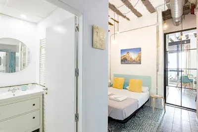 Cama o camas de una habitación en Vintage Apartment near Puerta del Sol