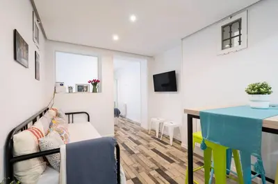 Una televisión o centro de entretenimiento en Beautiful flat in Lavapiés-Embajadores