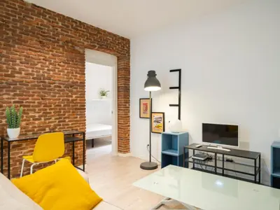 Una televisión o centro de entretenimiento en 2 bedroom flat in La Latina-CARN