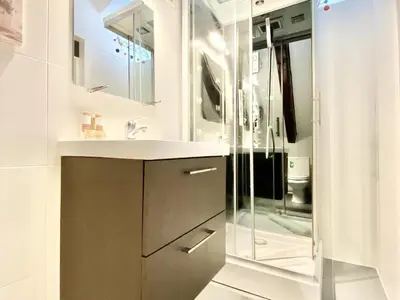Un baño de Puerta del Sol III - Dúplex en el Centro de Madrid