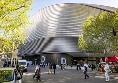 Clientes alojados en Moderno cerca Santiago Bernabéu- Apartamento AZCA