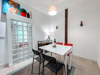 Plano de Fee4Me. Amazing apartment in the heart of Lavapies