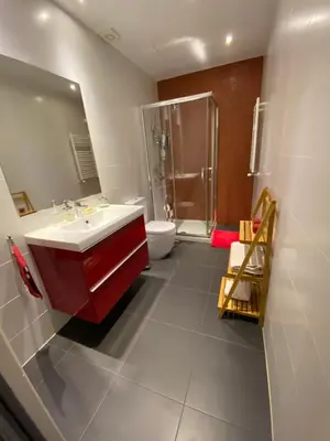 Un baño de Home sharing La Justicia