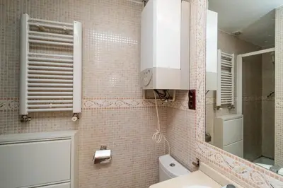 Un baño de GuestReady - Cozy stay near Gran Via and Callao