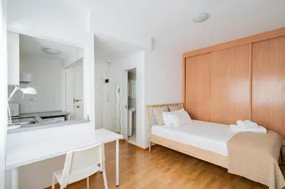 Cama o camas de una habitación en Estudios en Plaza España. Centro de Madrid