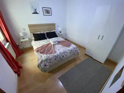 Cama o camas de una habitación en Habitación interior en Madrid