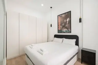 Cama o camas de una habitación en Bowie House - Madrid River-A-SALVAD