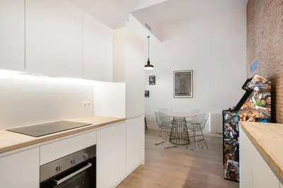 Una cocina o zona de cocina en Bowie House - Madrid River-A-SALVAD