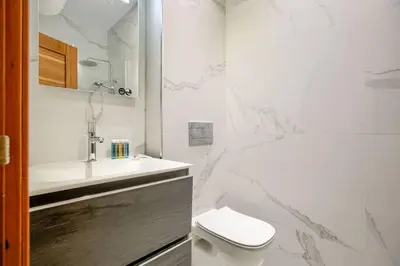Un baño de Cozy flat in the center of Madrid-COMEND-3-DE