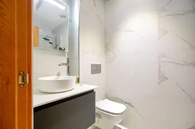 Un baño de Authentic apartment in Madrid-COMENDA-1-DE