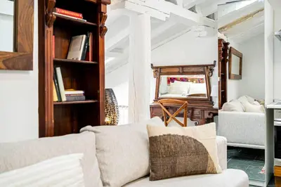 Zona de estar de Beautiful central attic-Malasaña-Gran Vía-FUEN42