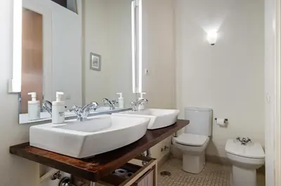 Un baño de Calm and bright apartment, center La Latina D.ALB