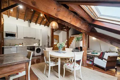 Una cocina o zona de cocina en Calm and bright apartment, center La Latina D.ALB