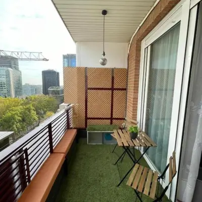 Un balcón o terraza de Encanto y Comodidad Cerca del Estadio Bernabéu