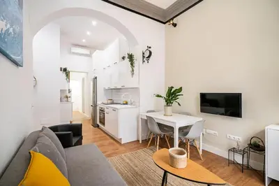 Una televisión o centro de entretenimiento en Chamberi - Quiet flat, ideal for families CAS